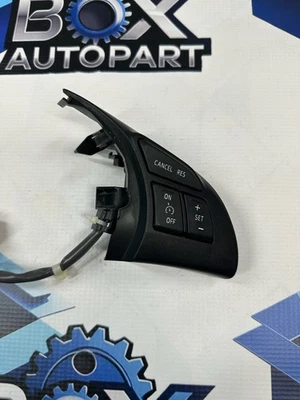 Interruptor de control de crucero del lado derecho del volante Mazda CX-5 2013-2016 OEM 75E504 Foto 1 de 4