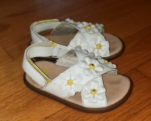 UGG F16017L  Allairey White Flat Girls Infant Baby Toddler Sandals Size 4/5
