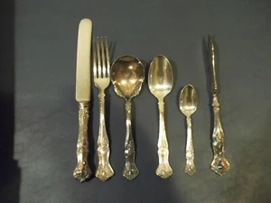 1847 Rogers Bros. DE COLECCIÓN Patrón Plateado Vajilla Una Pieza Hecho 1903 - Imagen 1 de 9