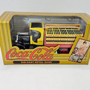 Camion Consegna Coca Cola Kenworth Die Cast Coin Bank Ertl Vintage 1994 Coca Cola - Foto 1 di 12