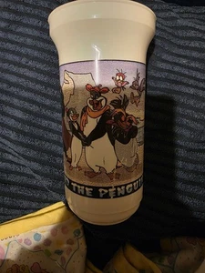 Copa Pebble And The Penguin 1995 Hi-C Wal-Mart Don Bluth extremadamente RARA - Imagen 1 de 4