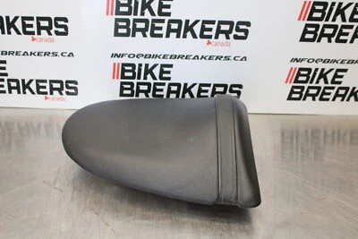 03-06 KAWASAKI Z1000 REAR BACK PASSENGER TANDEM SEAT PAD SADDLE PILLION BB164 - Image 1 of 4