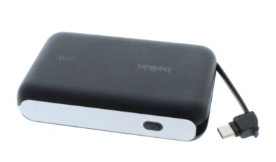 Banco de alimentación de carga Belkin Boost 10.000 con cable USBC integrado negro Foto 1 de 4