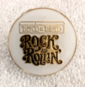 Campy Disco is Dead Rock is Rollin 1970s Hat Lapel Pin New NOS - Picture 1 of 3