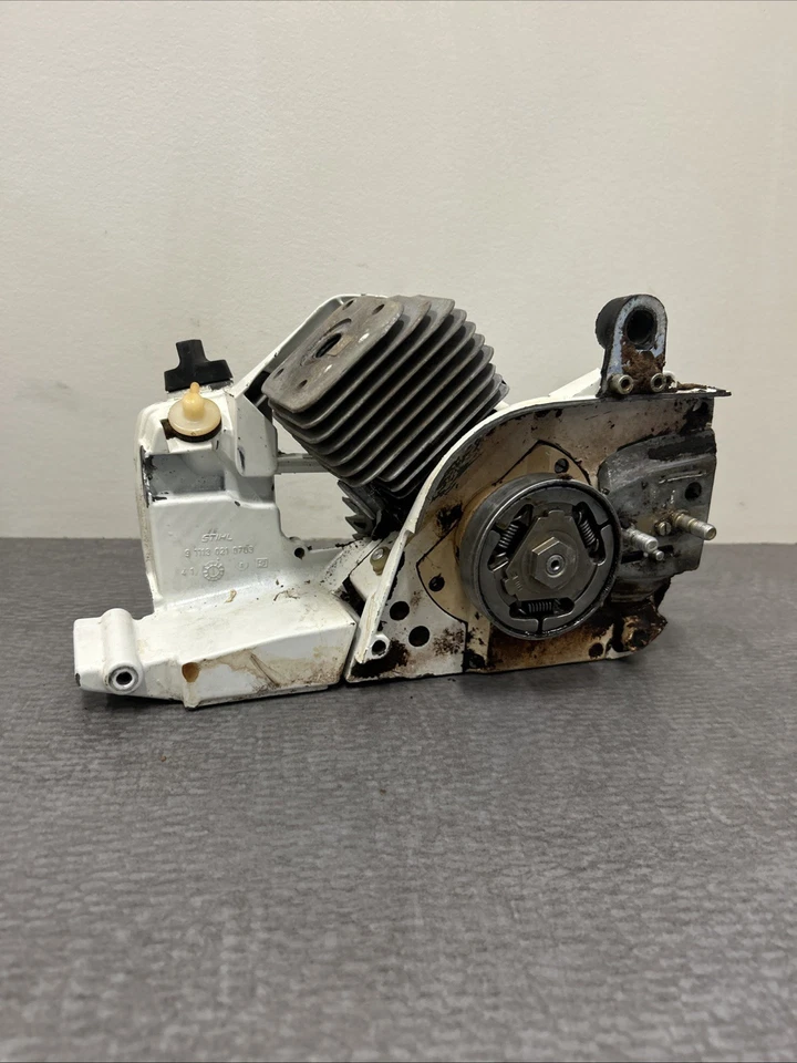 OEM USED STIHL 032AV CHAINSAW CRANKCASE, CRANKSHAFT, TANK, CYINDER, PISTON - Image 1 of 4