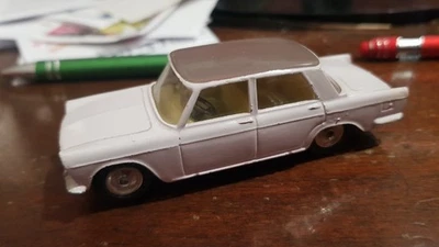 CORGI TOYS 232 1/43 FIAT 2100 ROSA VINTAGE - Immagine 1 di 4