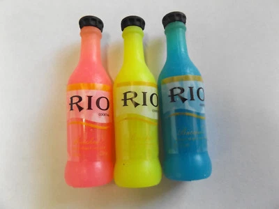 SET 3 BOTTLES OF POP DRINKS BEVERAGES NOVELTY COLLECTABLE ERASERS STATIONERY - Image 1 of 4