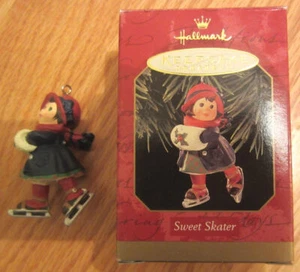 1999 Hallmark Keepsake Ornament Sweet Skater By Sue Tague - Nib - Picture 1 of 1