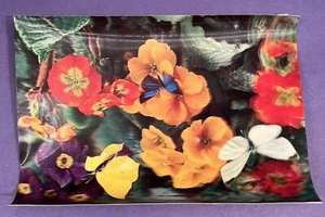 3-D Butterfly & Floral Postcard Lenticular - Picture 1 of 3