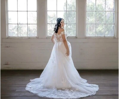 VESTIDO DE NOVIA CASABLANCA EMERIE BL363 TREN DESMONTABLE FIT&FLAIR talla 12  Foto 1 de 4