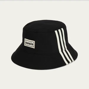 Adidas Originales X Oasis 25 Tour Sombrero Cubo 'Negro/Blanco' - Talla L/XL - Imagen 1 de 6