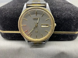 Vintage Seiko Quartz Day Date Bicolor Herrenuhr 5Y23-8040 - Bild 1 von 6