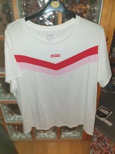 Nike Ladies Curves Size 3x T Shirt White With Pink And Red Detail