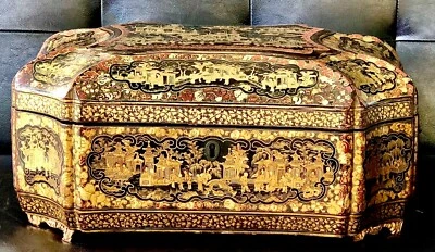 Chinese Export Tea Caddy circa 1830 melon shape, regency gilded black lacquer - Image 1 of 4