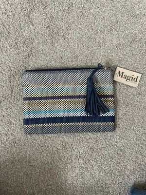 Elegante Bolso de Mano Magid Azul Marino y Dorado a Rayas, Borla de Rafia, 100% Pajita de Papel  Foto 1 de 4