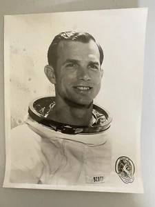 Apollo 15, David Scott Commander In Front Of Lunar Surface Map 1971 NASA 8x10 - Picture 1 of 2