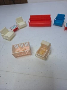 Lote vintage de muebles para casa de muñecas Mattel 1988 - Imagen 1 de 9