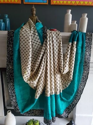 Feminino NOVO Lindo Semi Seda Estampado com Máquina de Bordar Coquetel - Imagem 1 de 4