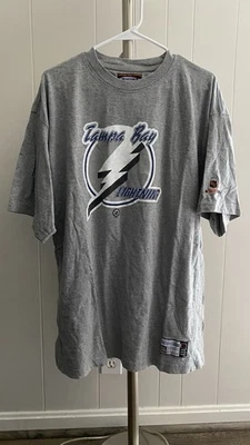 Camiseta De Colección Tampa Bay Lightning 2004 Stanley Cup Champions Para Hombre XL Foto 1 de 4