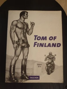 GAY  VINTAGE BILDBAND " TOM OF FINLAND "  1992 - Bild 1 von 3