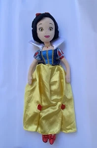 Muñeca de peluche Disney Blancanieves y los siete enanitos princesa 20" con collar, RARA - Imagen 1 de 9