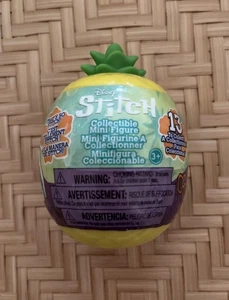 Neu Disney That's So Stitch Figuren Überraschung Ananas Kapsel VERSIEGELT - Bild 1 von 2