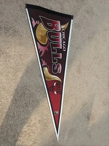 CHICAGO BULLS ~ NBA Basketball Pennant - Picture 1 of 1