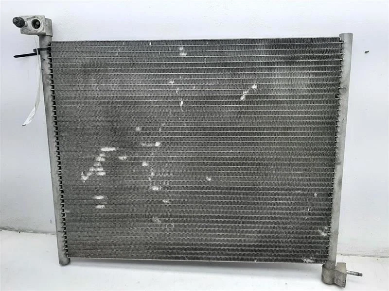 Condensador de aire acondicionado 04-09 Dodge Durango 5056165AA Foto 1 de 4