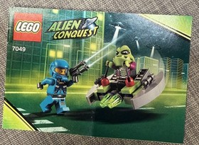   LEGO Instruction Manual for set 7049 Alien Conquest Alien Striker Booklet Only