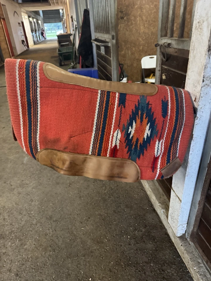 Almofada de selim Impact Gel contornada - Imagem 1 de 3