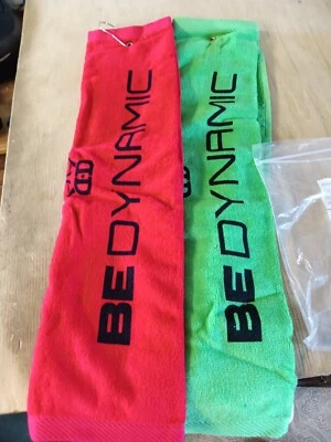 Dynamic Discs Towels Large First Runs From 2006. Red/Green - Image 1 of 3