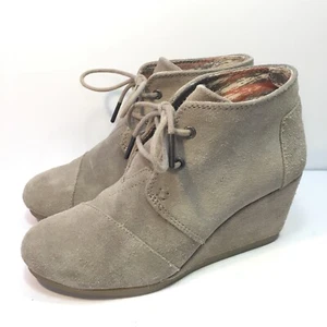 Toms Women's Desert Wedge Suede Taupe Ankle Booties size US 5 tan 300415 - Imagen 1 de 19