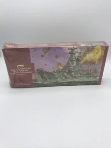 Lindberg 1/900 Model Kit USS Missouri Battleship. Plastic And Unassembled. - Picture 1 of 3