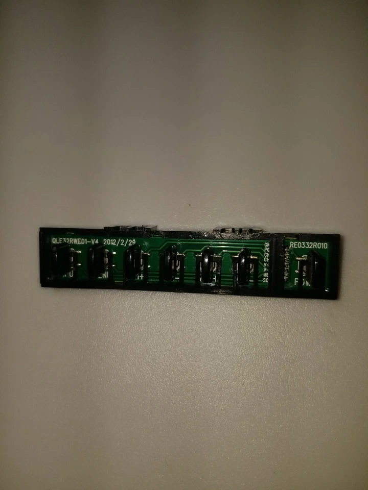 Tablero de botones de control de llave RCA LED50B45RQ RE0332R010 Foto 1 de 2