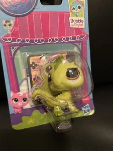 Littlest Pet Shop Green Olive Spikes Iguana #3572 Brown Eyes Komodo Lizard NEW - Picture 1 of 3