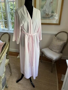Josie Natori Women’s Pink  Rosette Wrap Robe NEW Sz M - Picture 1 of 10