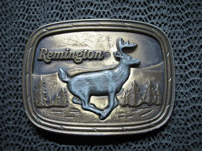 ¡Hebilla de cinturón de ciervo cola blanca Remington! ¡VINTAGE! RARO! CAMPANA LATERAL! 1979! USA! RIFLE Foto 1 de 4