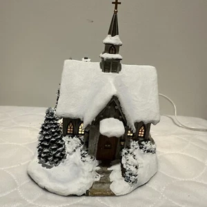 Hawthorne Village, Capilla de Navidad, Thomas Kinkade's Village Navidad 2001 - Imagen 1 de 4