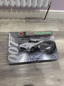 Micro Scalextric James Bond 007 Aston Martin Action set - Picture 1 of 8