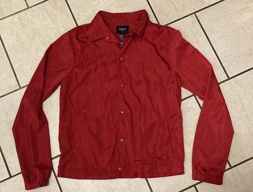 Forever21 Giacca Coaches Uomo Rossa XS NUOVA CON ETICHETTE Spedizione al più presto!