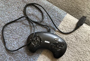 Original Sega Mega Drive 3 Button Control Pad. Faulty Spares/repairs - Picture 1 of 4