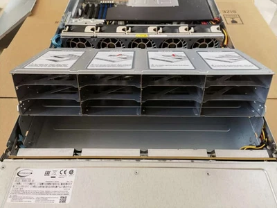 SuperServer SSG-6029P-E1CR24H Server 24x3,5" 2X 1000W PSU LSI 3108 2G RAID - Immagine 1 di 3