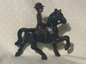 Grey Iron Original Officer On Black Horse Cast Iron Toy W-93 - Picture 1 of 2
