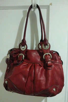 Bolso de Hombro B. Makowsky Granate/Rojo Cuero Guijarro Cartera Forro Plateado Herrajes Foto 1 de 4