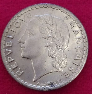 Moneda De 5 Francos Lavrilier 1946-C Calidad EBC (RARA) - Imagen 1 de 6