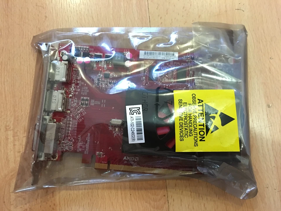 New, HP AMD Radeon 637184-001 637997-001 HD 6570 1GB DDR3 DP DVI Video Card  - Image 1 of 4