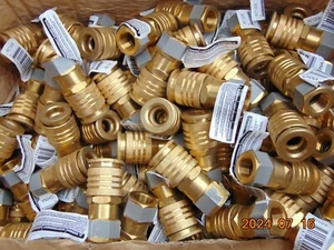 (1) 3/8" Female NPT X 3/8" Industrial Quick Coupler Air Hose Fitting BRASS - Picture 1 of 2
