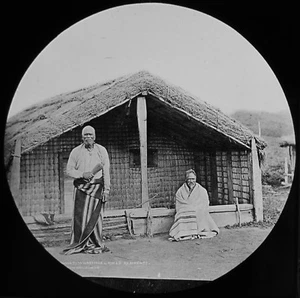 Magic Lantern Slide WHATIWHATIHOE KINGS RESIDENCE C1885 PHOTO NEW ZEALAND MAORI - Picture 1 of 2