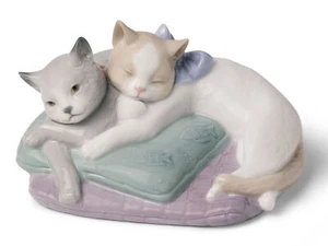 NAO BY LLADRO #1578 GATOS ACURRUCADOS MARCA NUEVO EN CAJA GATO AMOR BONITA GANGA ENVÍO GRATUITO - Imagen 1 de 7