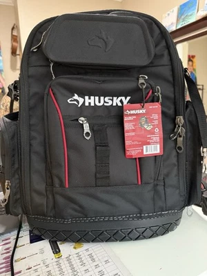 Mochila para herramientas profesionales HUSKY H-68004-03 16 pulgadas con base moldeada impermeable - Usada Foto 1 de 2